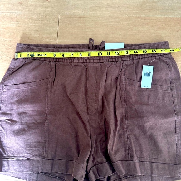 NWT, Old Navy Linen Blend Elastic Waist Shorts, Size L - Picture 5 of 6